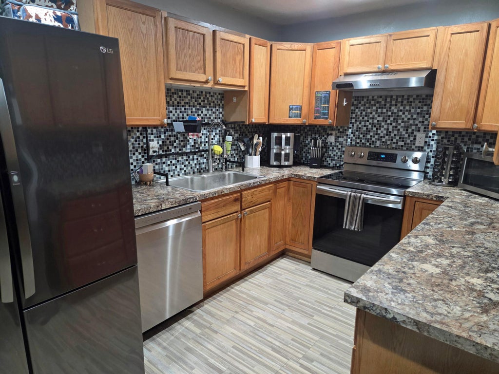 Photo of 368 JOHNSTON Street, Fort Pierce, FL 34982 (MLS # B26059602)