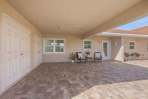 Tiny photo for 60 AQUA RA Drive, Jensen Beach, FL 34957 (MLS # B26090304)