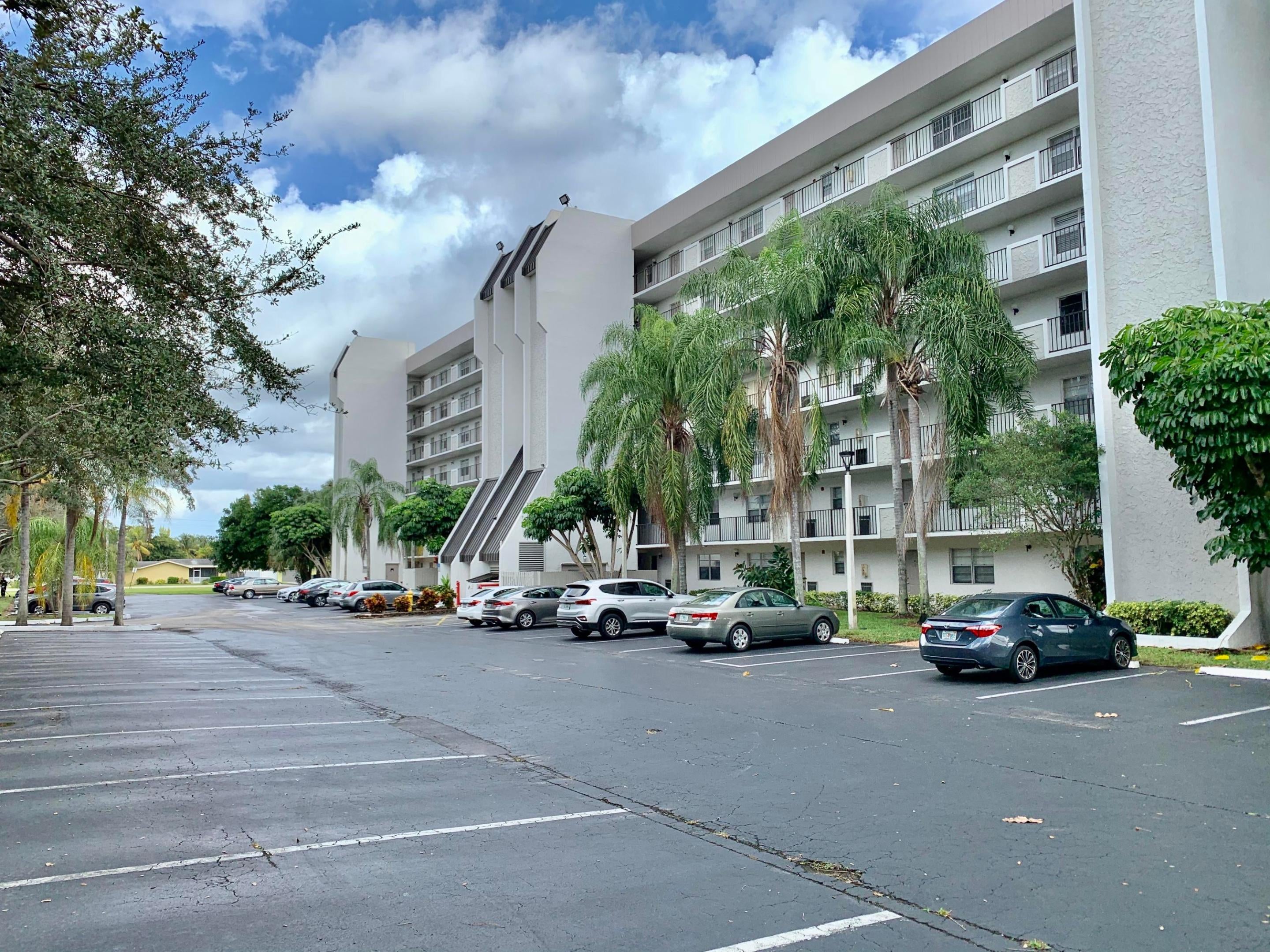 3100 W ROLLING HILLS Circle 309