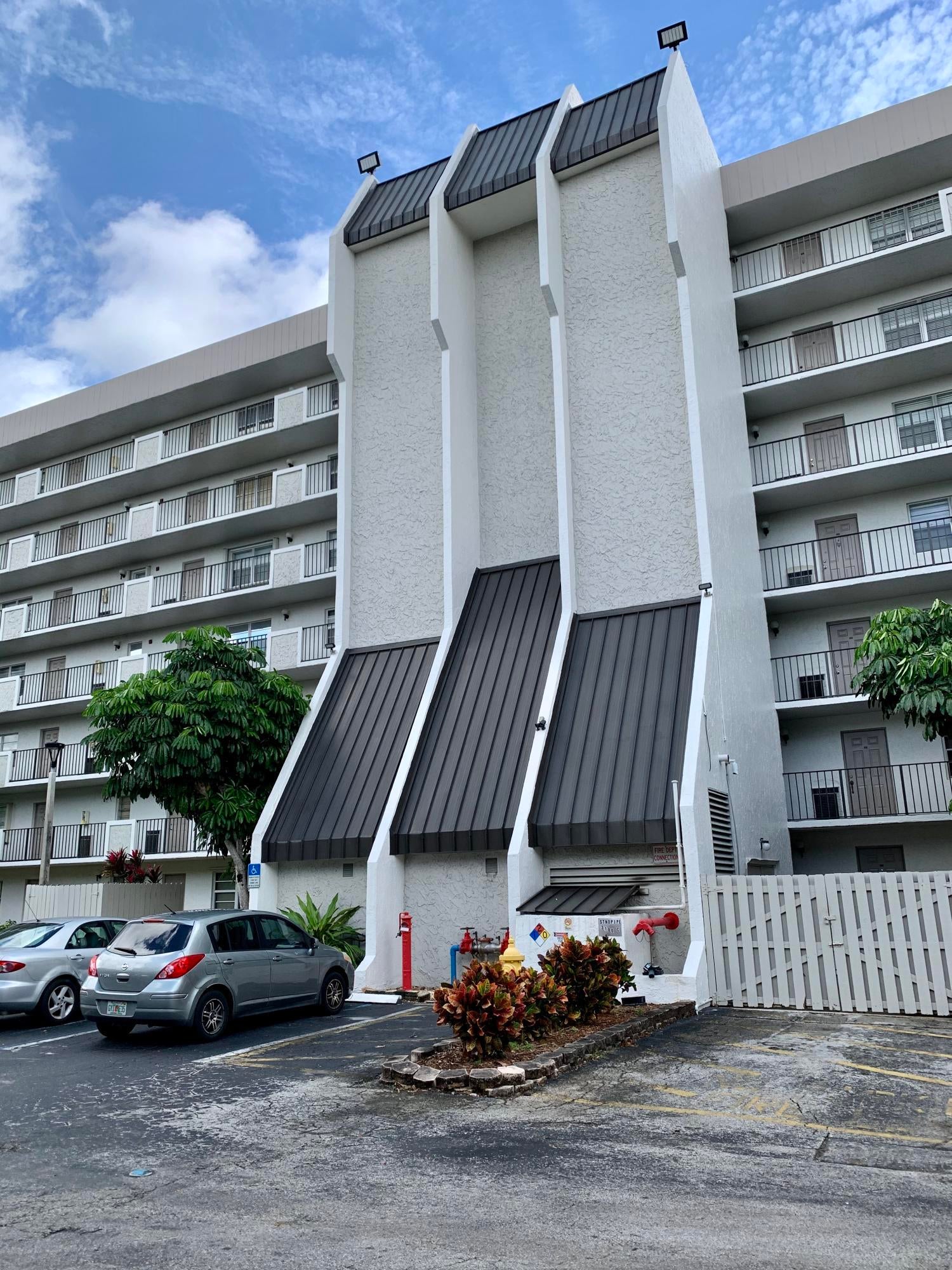 3100 W ROLLING HILLS Circle 309