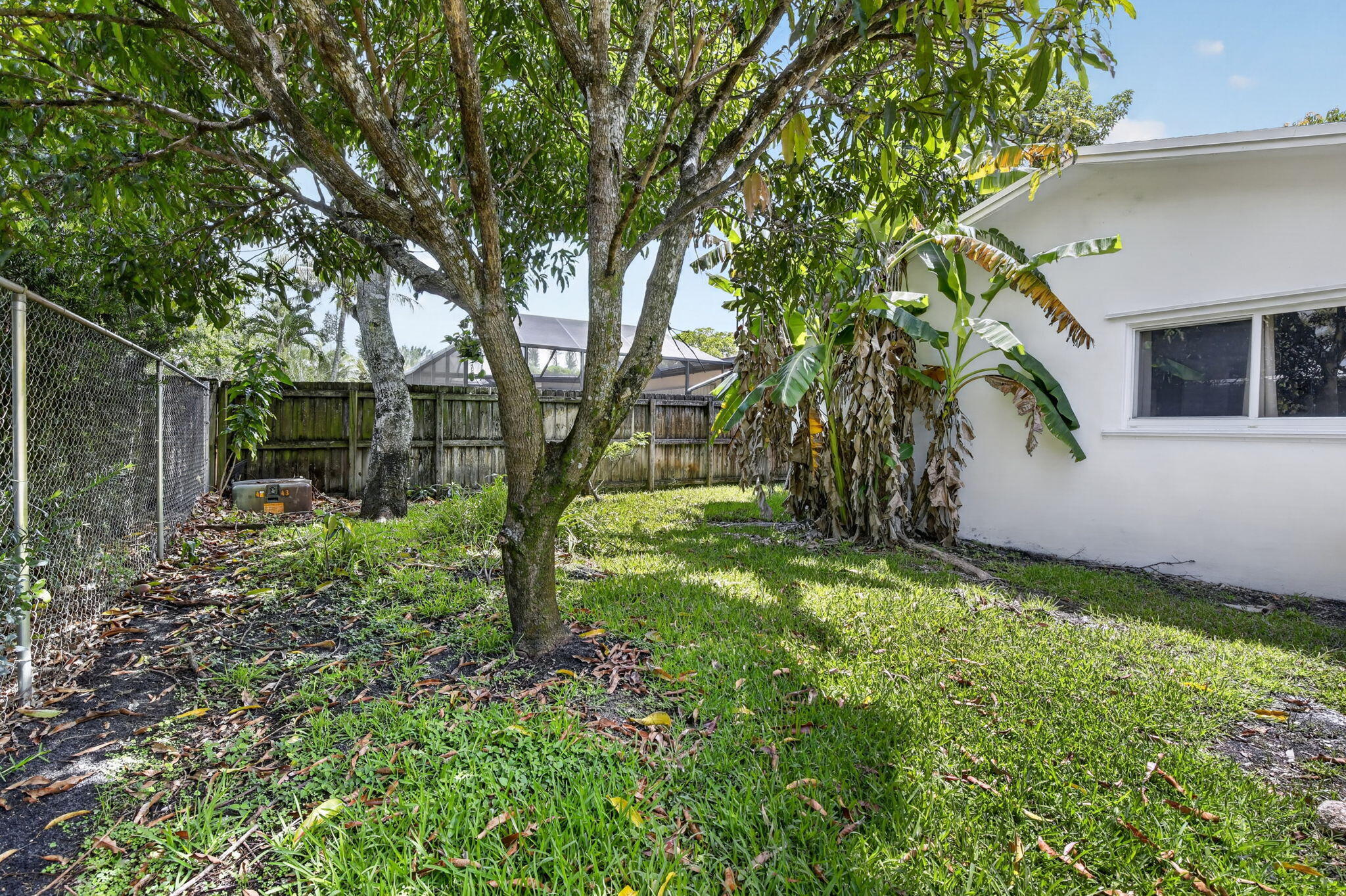 PEMBROKE LAKES SEC 1 - Residential