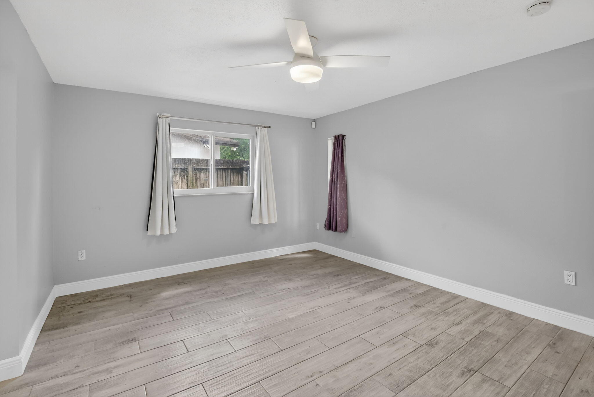 PEMBROKE LAKES SEC 1 - Residential
