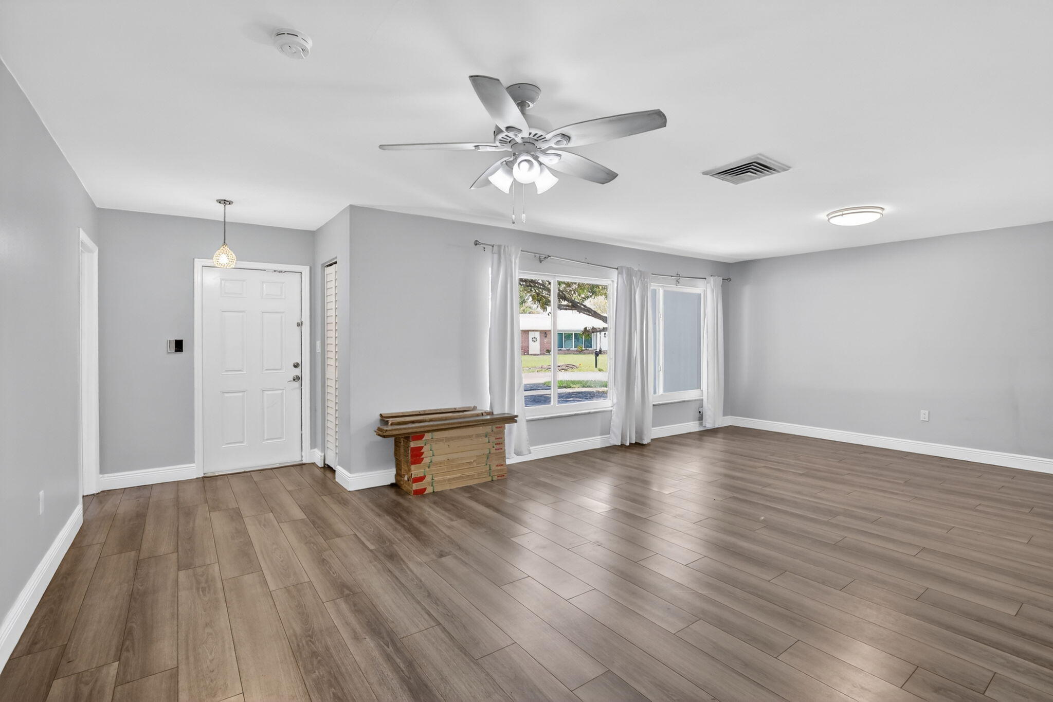 PEMBROKE LAKES SEC 1 - Residential