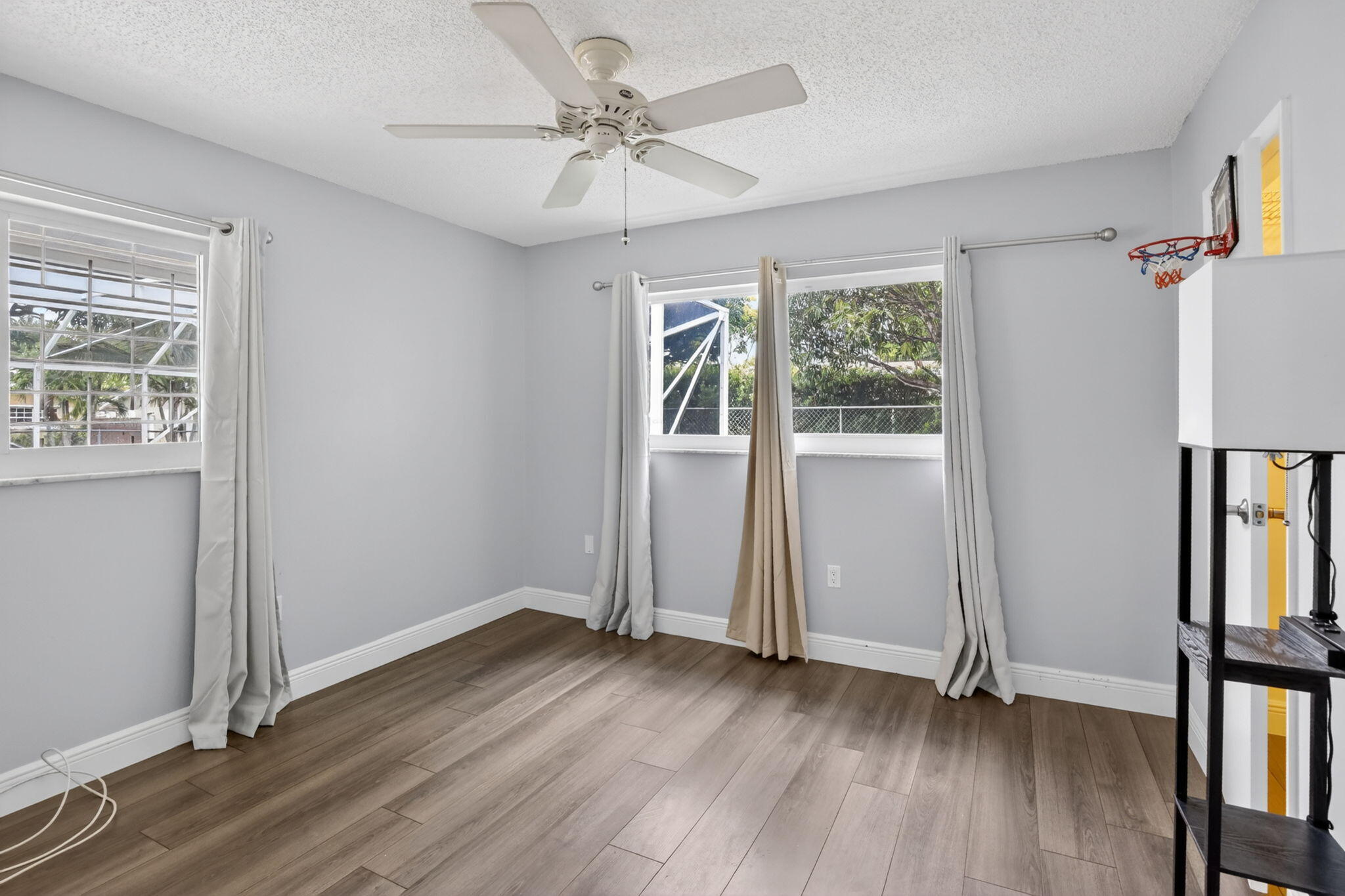 PEMBROKE LAKES SEC 1 - Residential