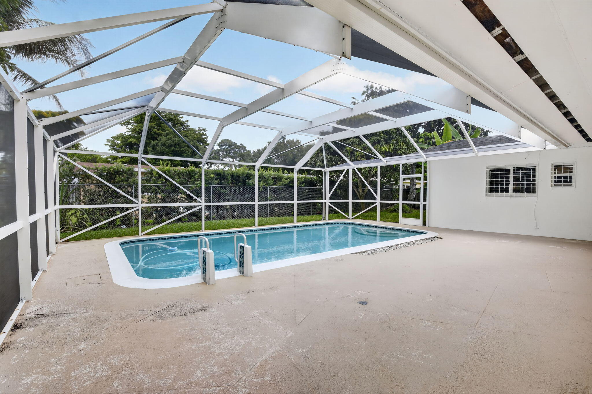 PEMBROKE LAKES SEC 1 - Residential
