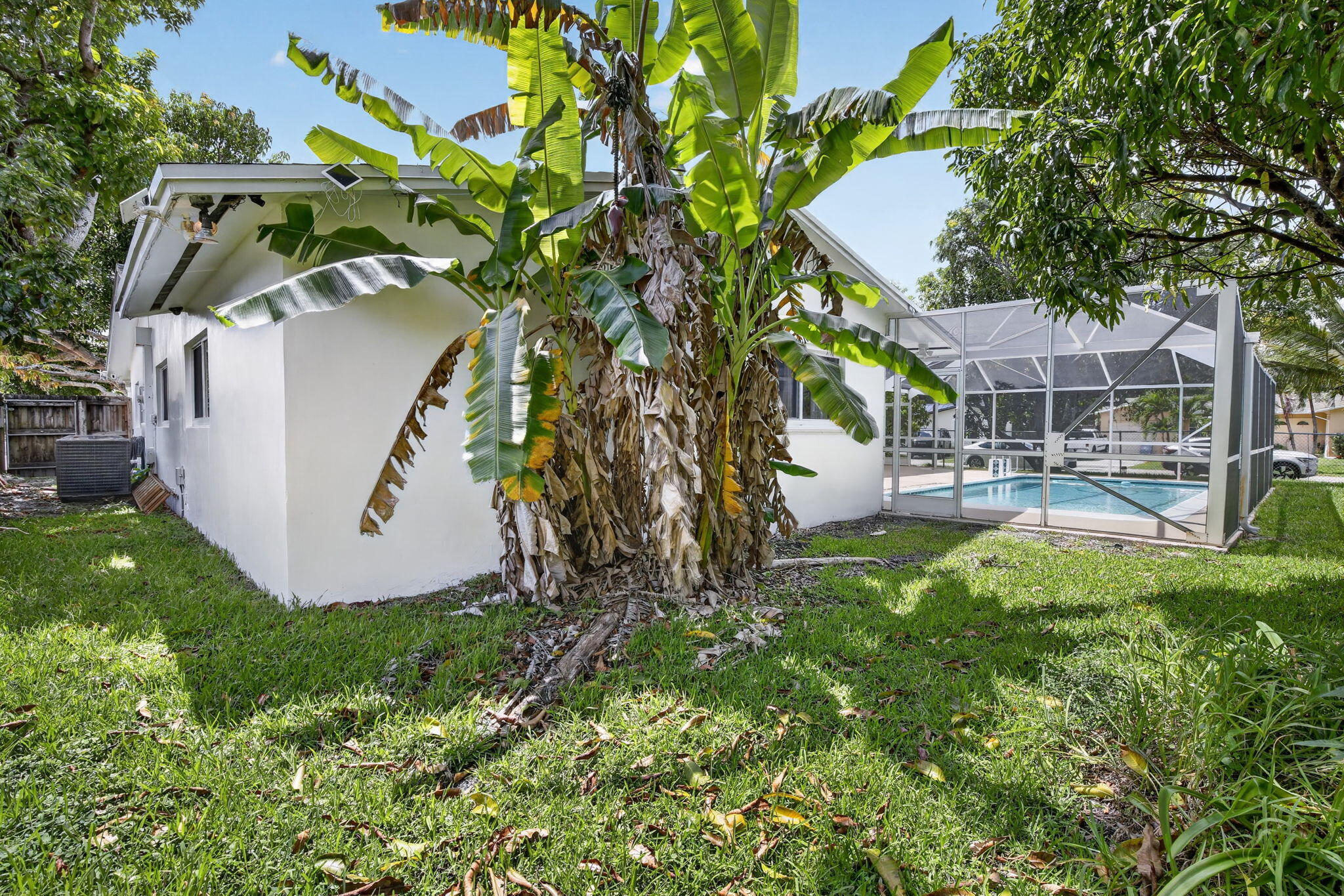PEMBROKE LAKES SEC 1 - Residential