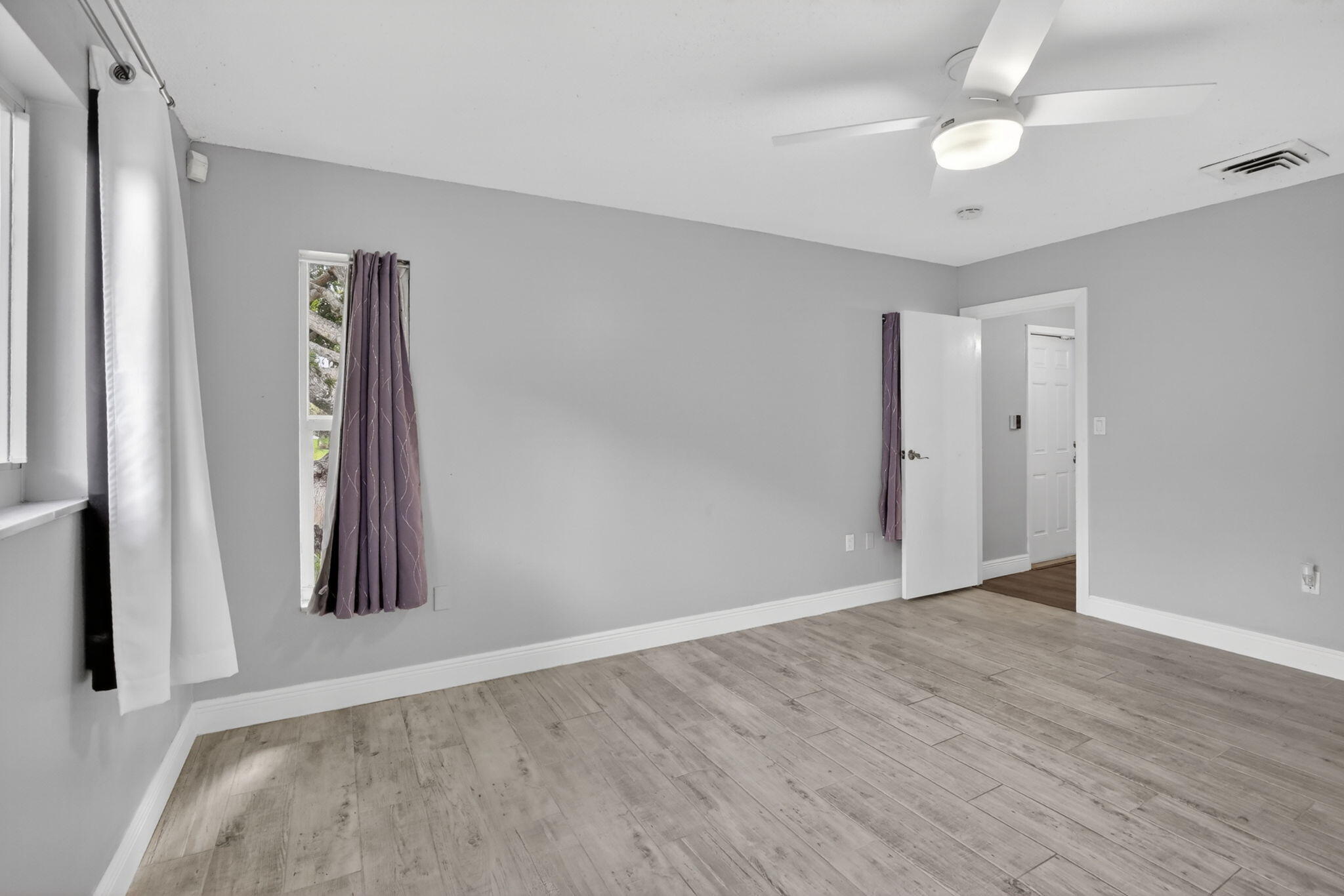 PEMBROKE LAKES SEC 1 - Residential
