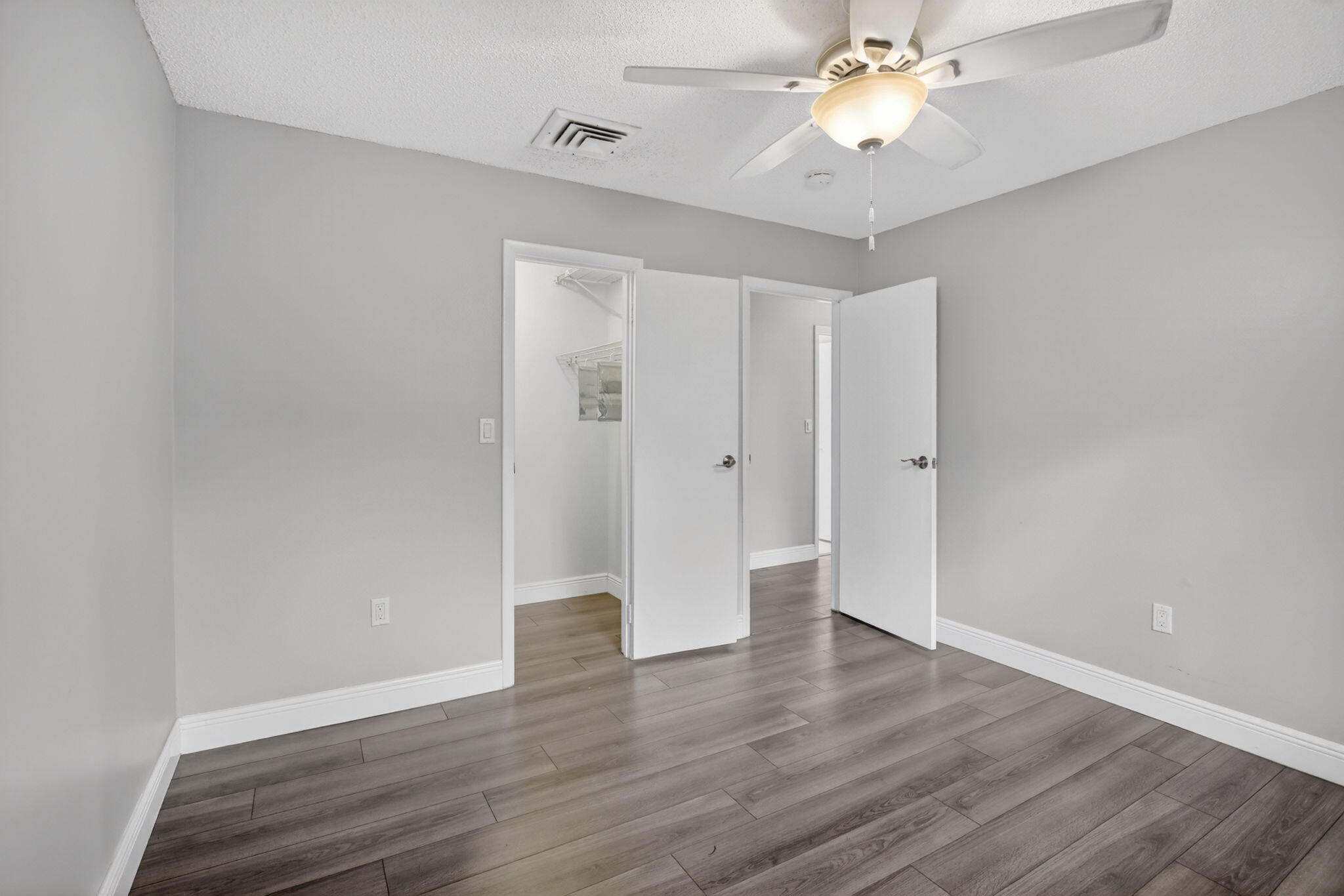 PEMBROKE LAKES SEC 1 - Residential