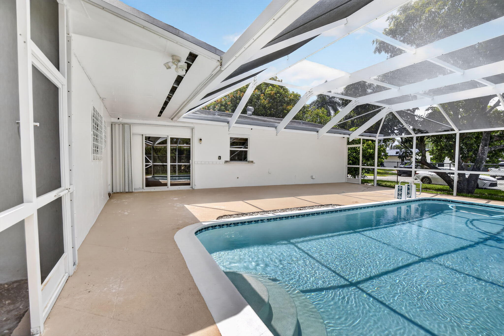 PEMBROKE LAKES SEC 1 - Residential