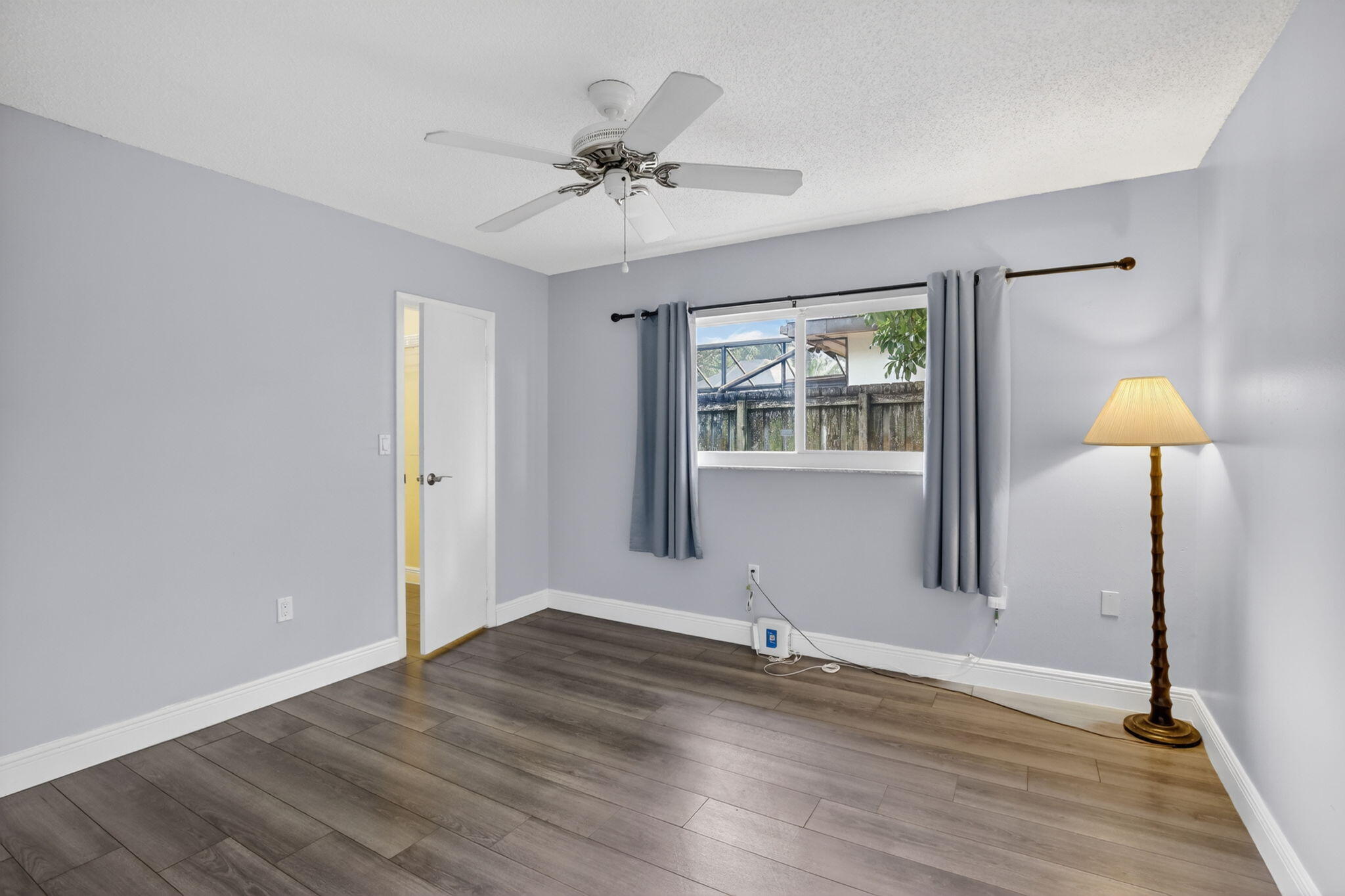 PEMBROKE LAKES SEC 1 - Residential