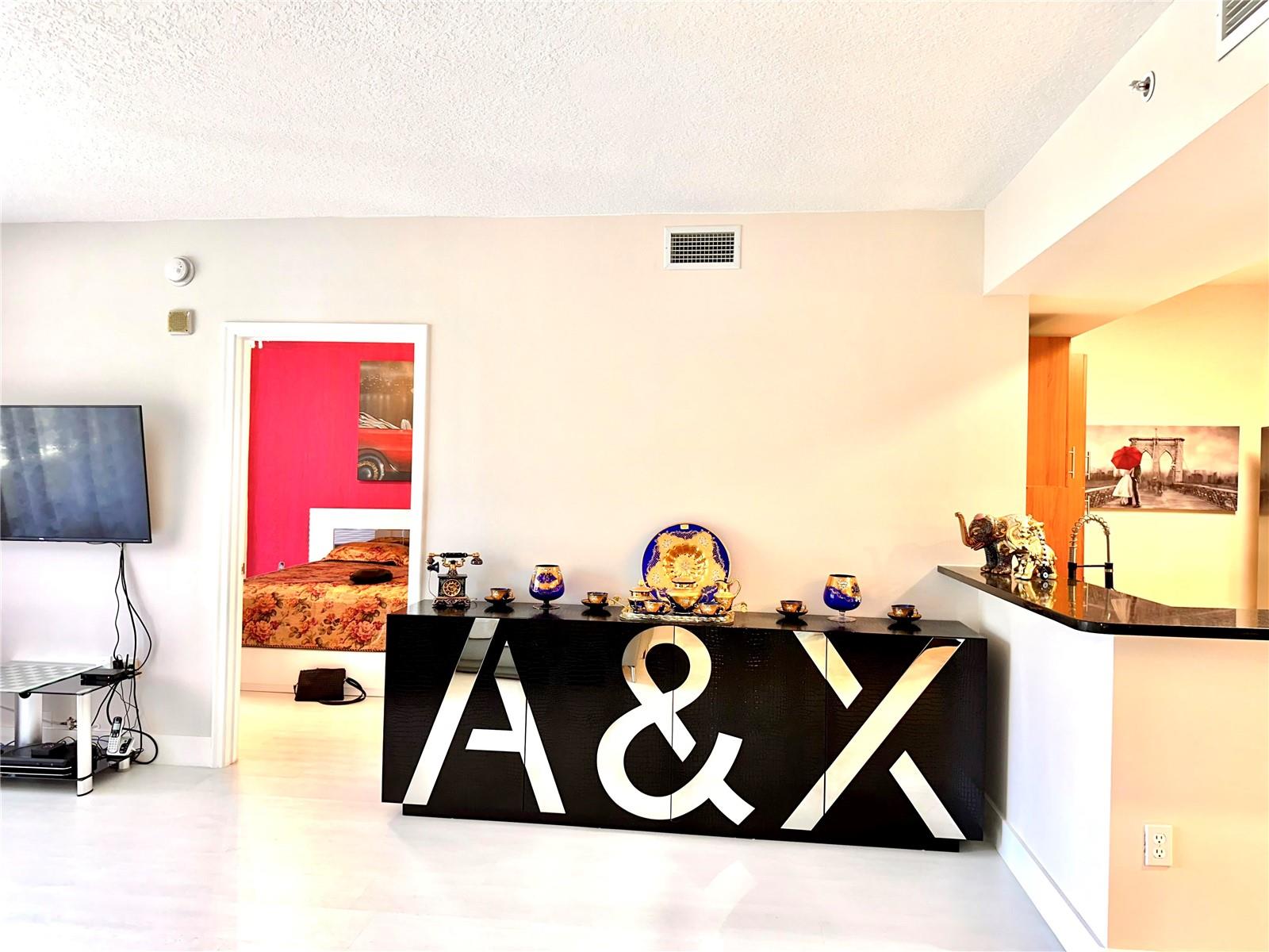 VENTURE EAST - Residential