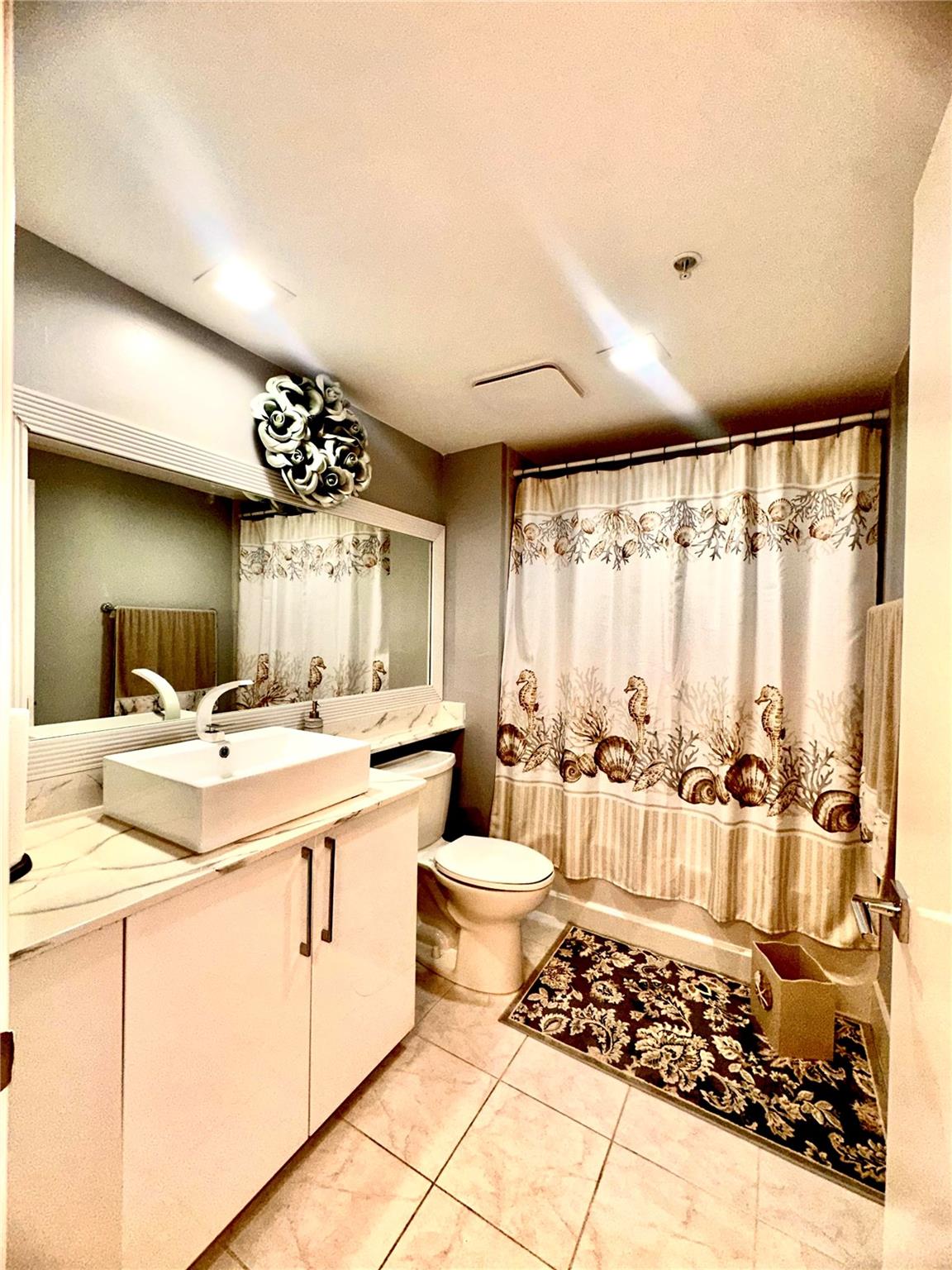 VENTURE EAST - Residential