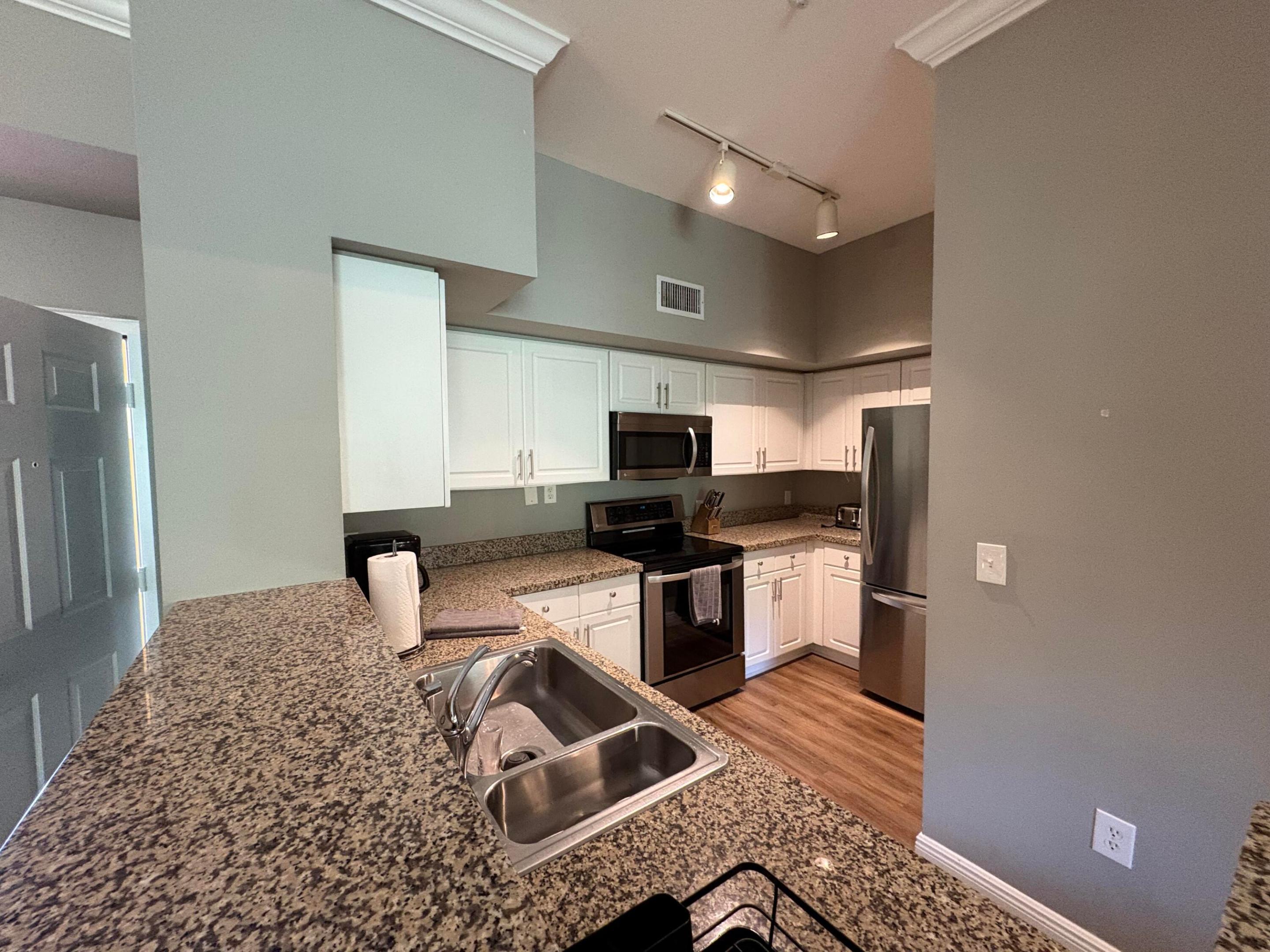 ST ANDREWS AT POLO CLUB CONDO - Residential Lease