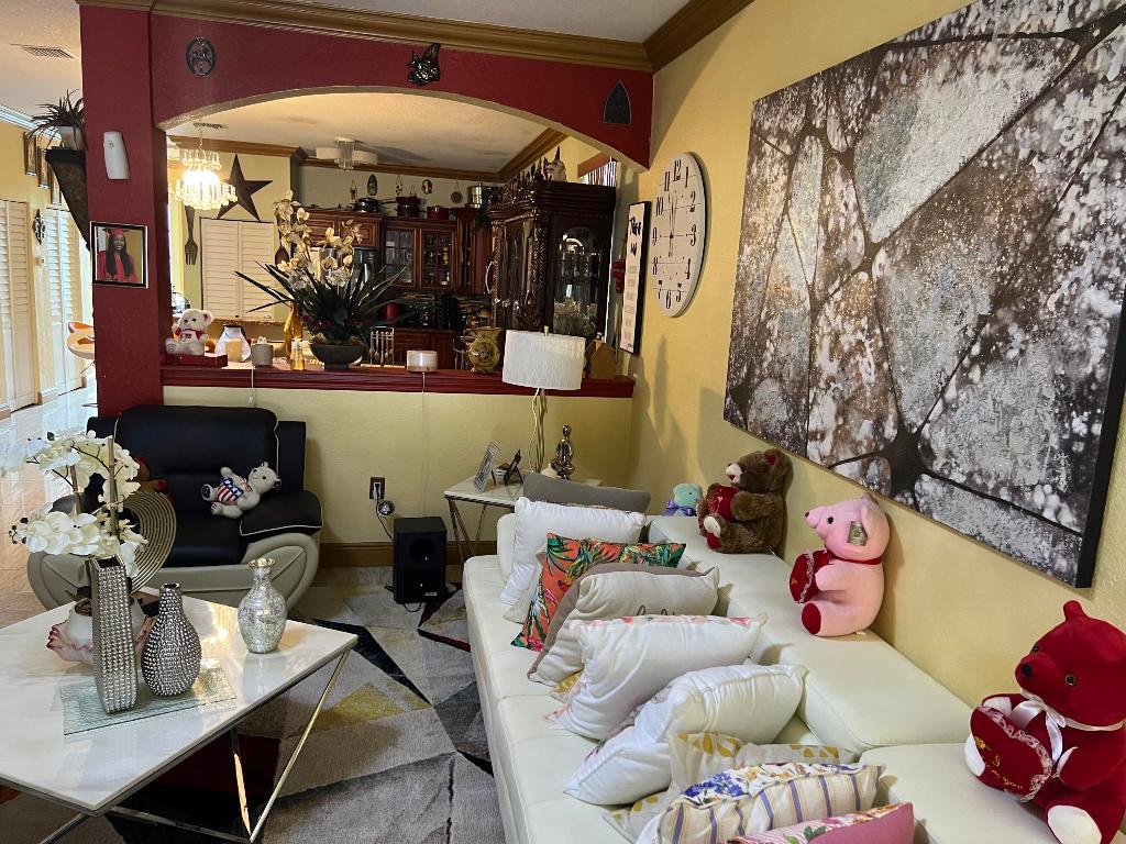 HYDE PARK FIRST SEC - Residential