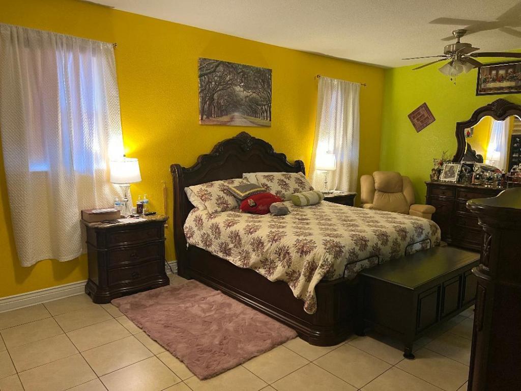 HYDE PARK FIRST SEC - Residential