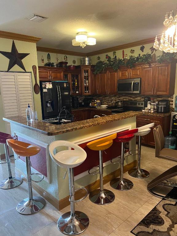 HYDE PARK FIRST SEC - Residential