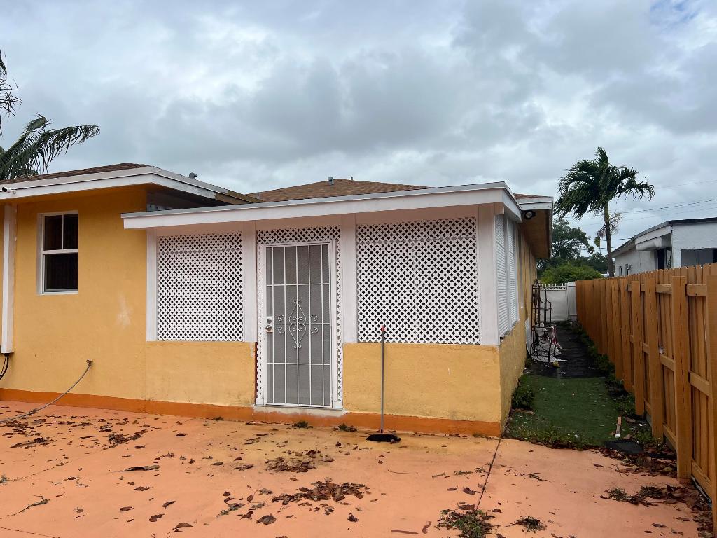 HYDE PARK FIRST SEC - Residential