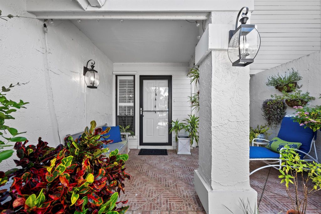 Photo of 5610 SE Foxcross Place, Stuart, FL 34997 (MLS # R11134311)