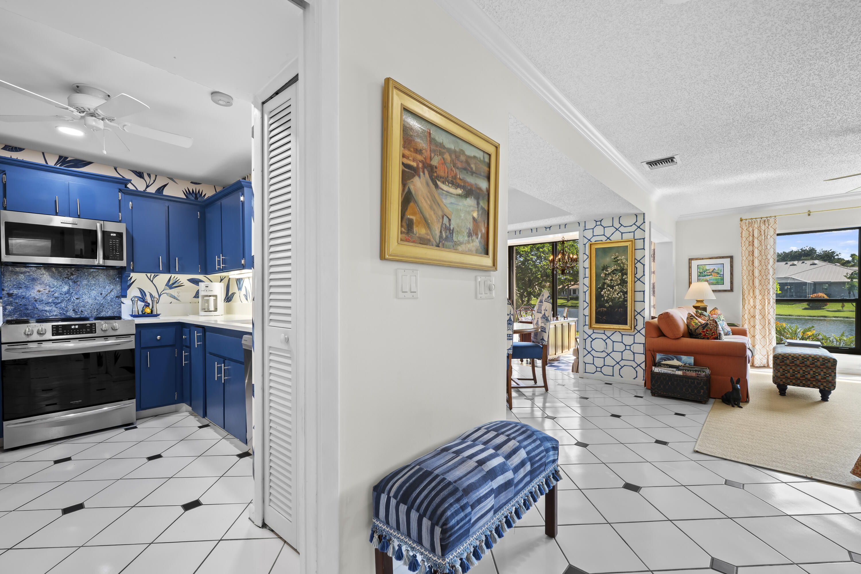 5610 SE Foxcross Place