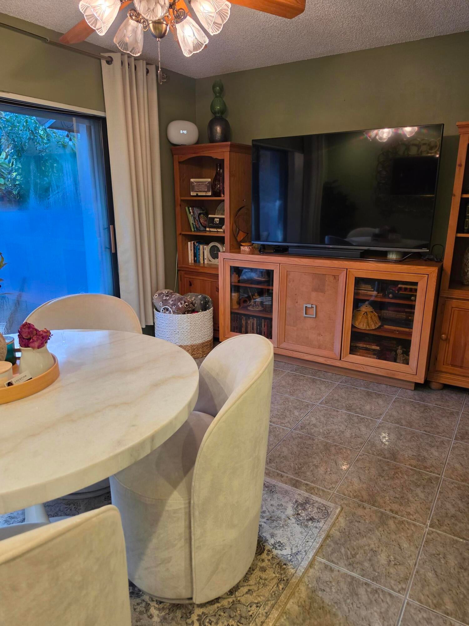 9809 RIVERSIDE Drive 51-5