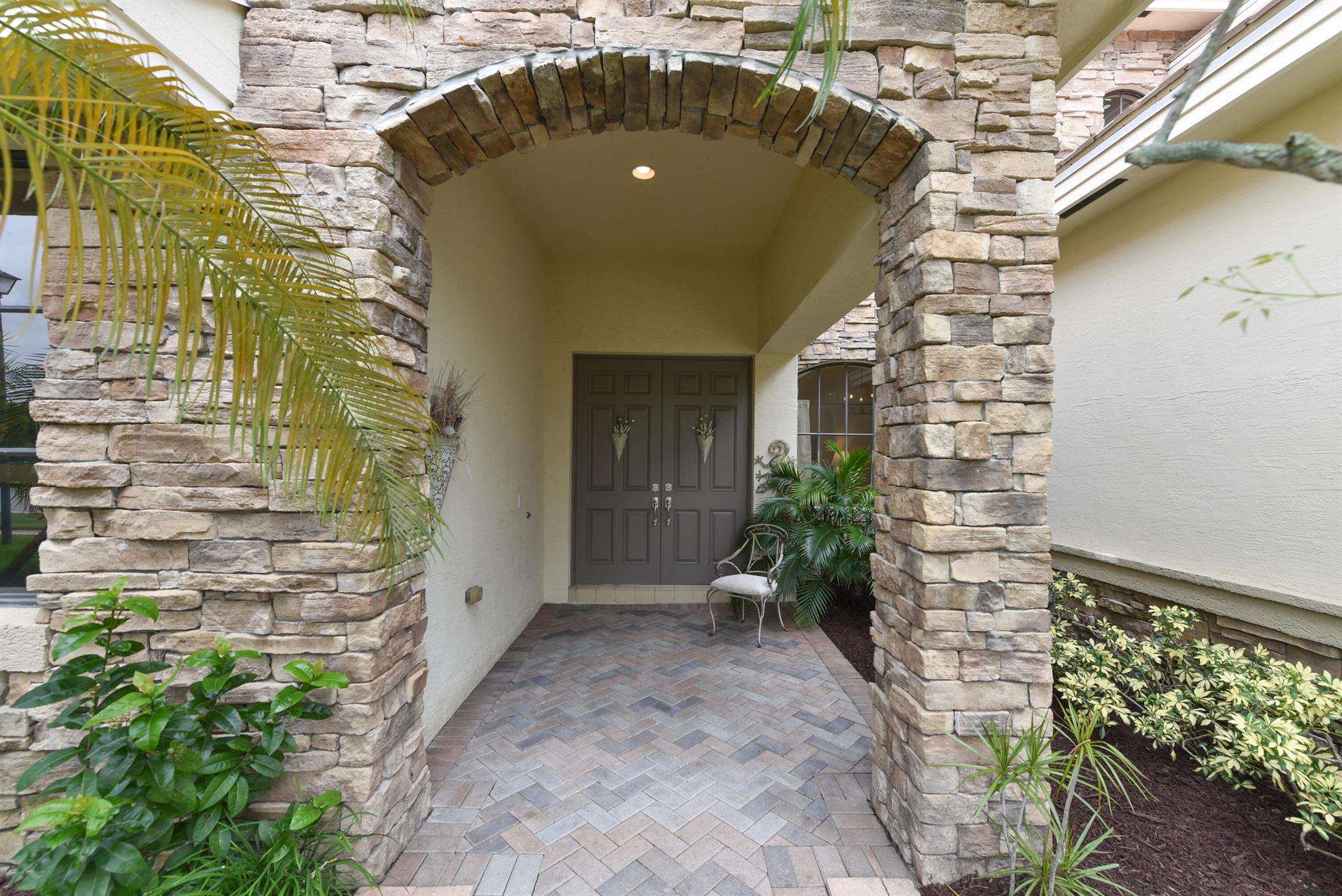 3583 Collonade Drive