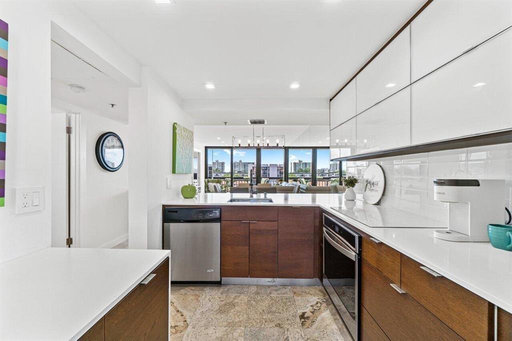 YACHT AND RACQUET CLUB OF - Residential Lease