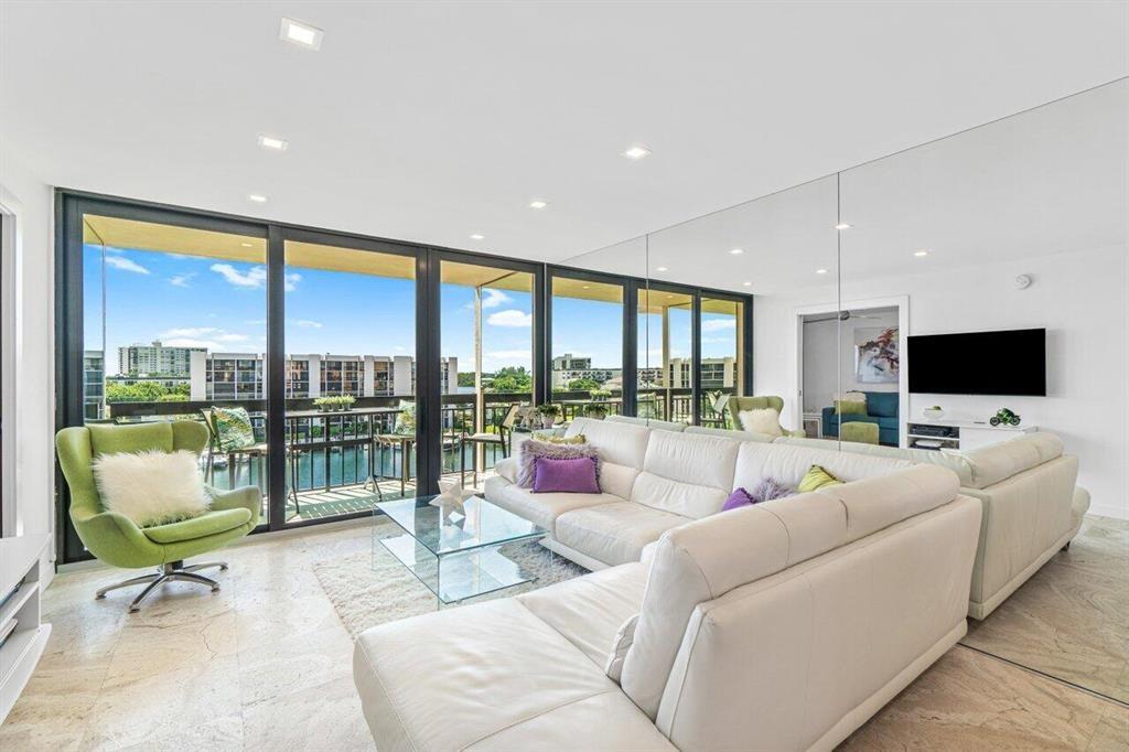 YACHT AND RACQUET CLUB OF - Residential Lease