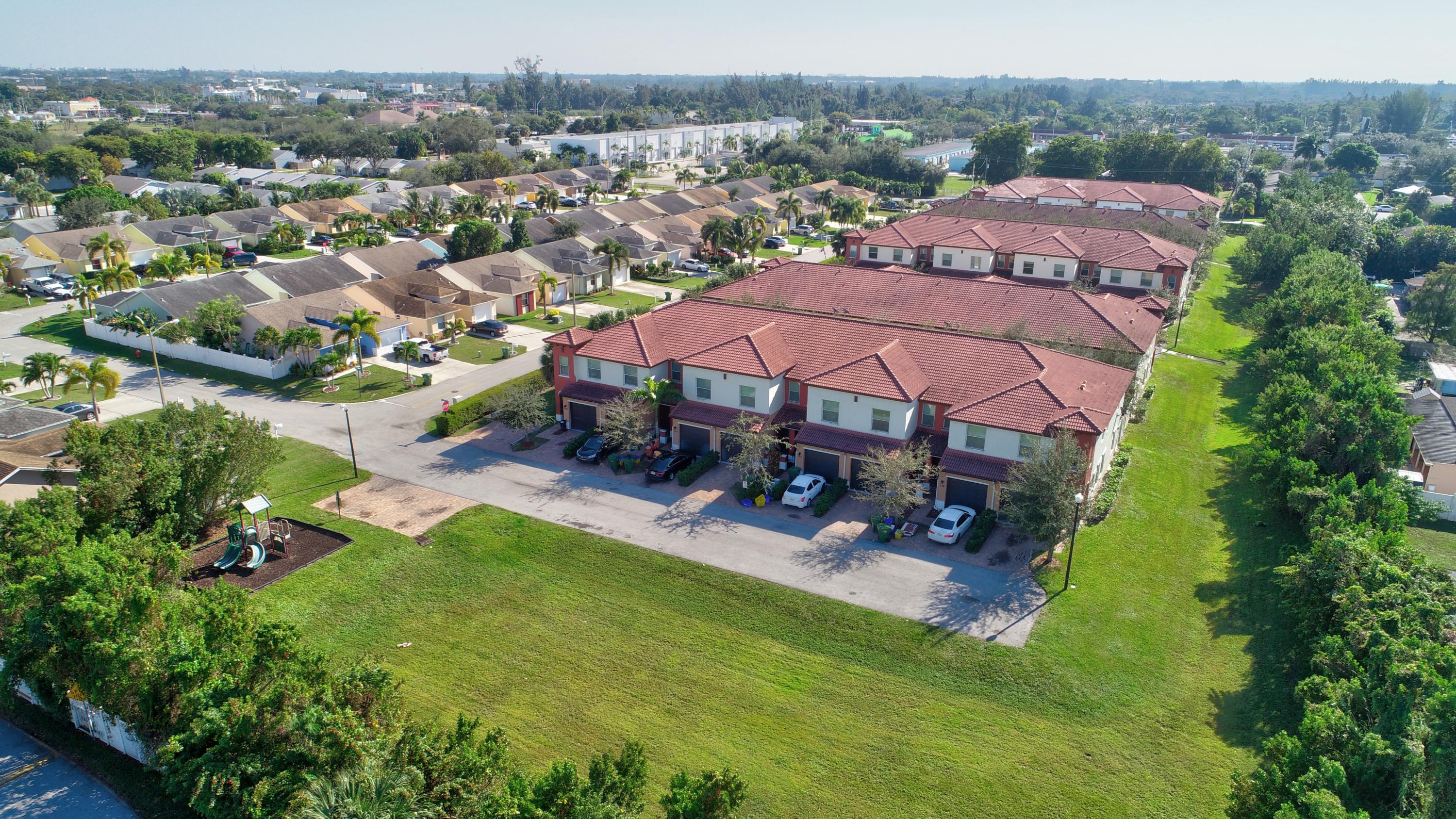 ST CHARLES LANDINGS - Residential Lease