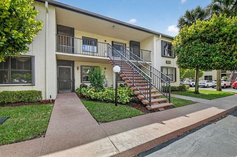 Tiny photo for 7855 Willow Spring Drive #725, Lake Worth, FL 33467 (MLS # B26008182)