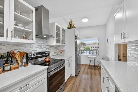 Tiny photo for 7855 Willow Spring Drive #725, Lake Worth, FL 33467 (MLS # B26008182)