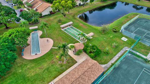 Tiny photo for 7855 Willow Spring Drive #725, Lake Worth, FL 33467 (MLS # B26008182)