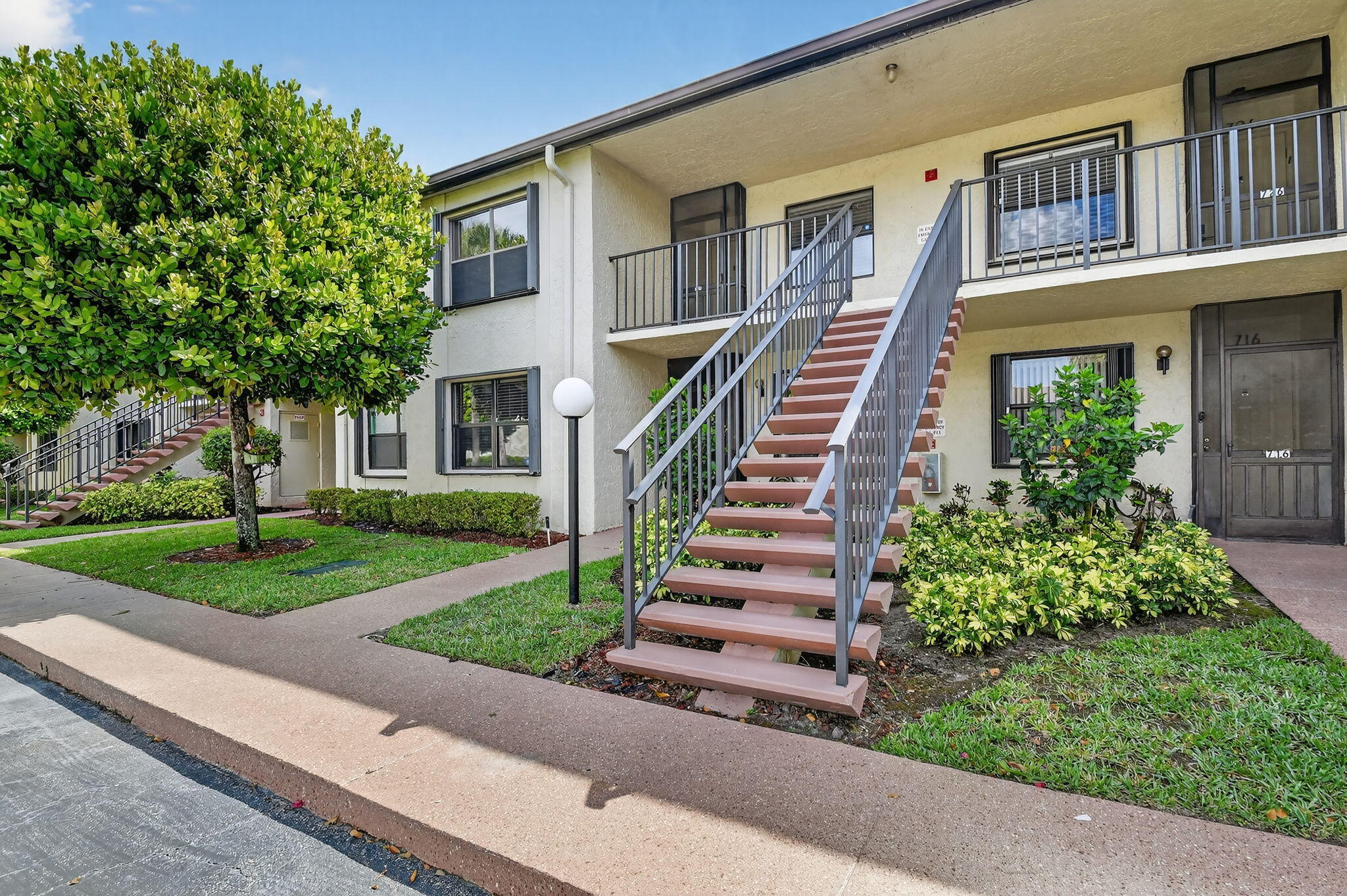 GARDENS OF WILLOW BEND CONDOS - Residential