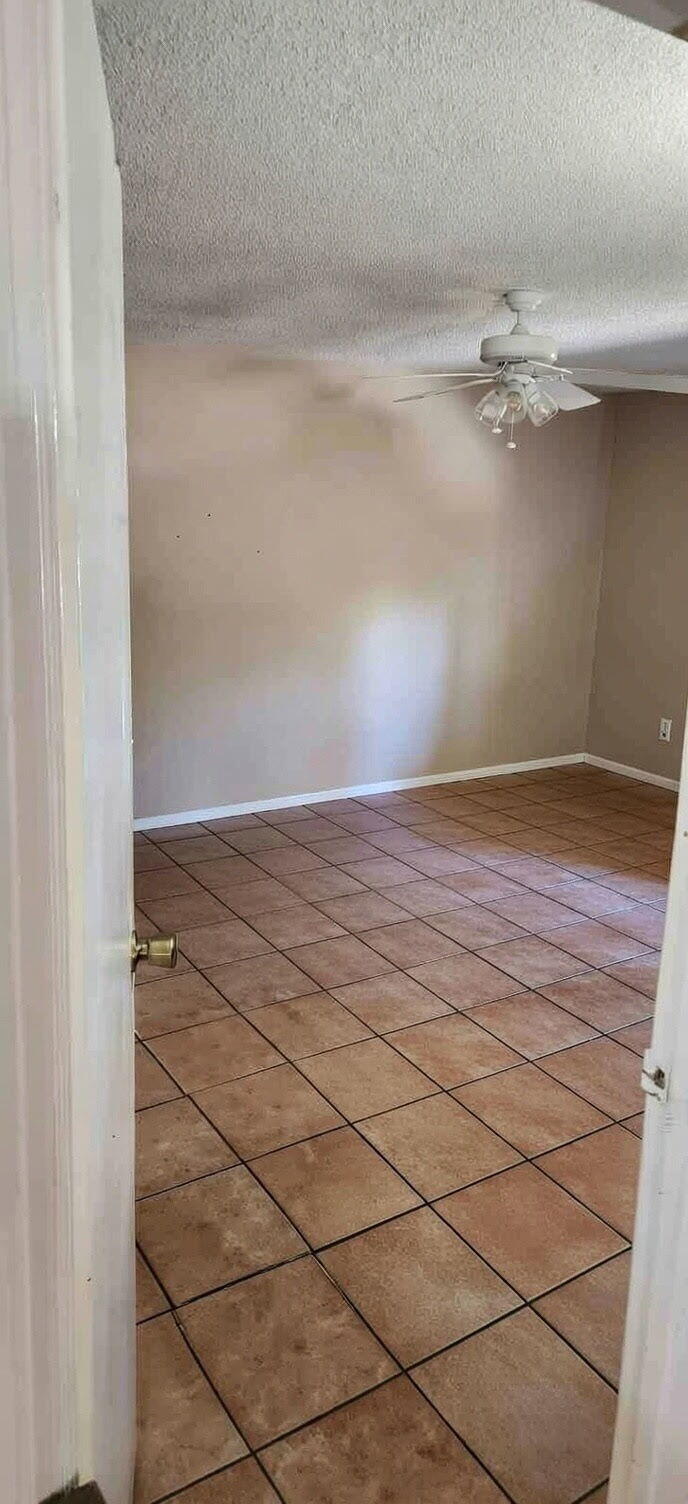 FT PIERCE BEACH SUBDIVISION REVISED PLAT 17, 21, 2 - Residential Lease