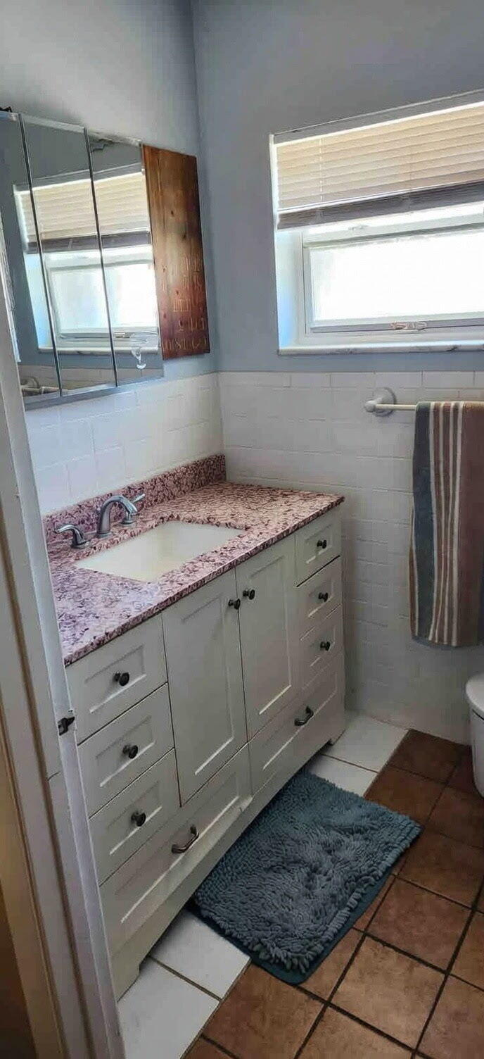 FT PIERCE BEACH SUBDIVISION REVISED PLAT 17, 21, 2 - Residential Lease