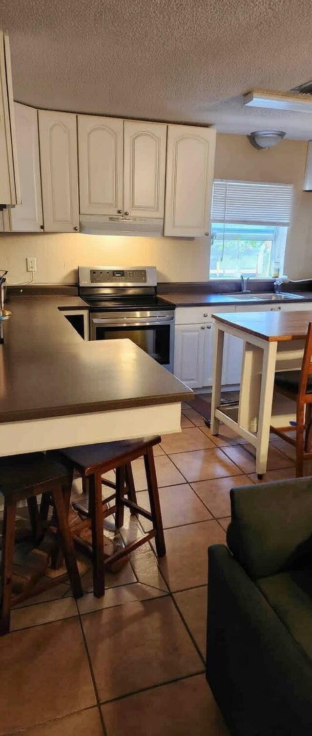 FT PIERCE BEACH SUBDIVISION REVISED PLAT 17, 21, 2 - Residential Lease