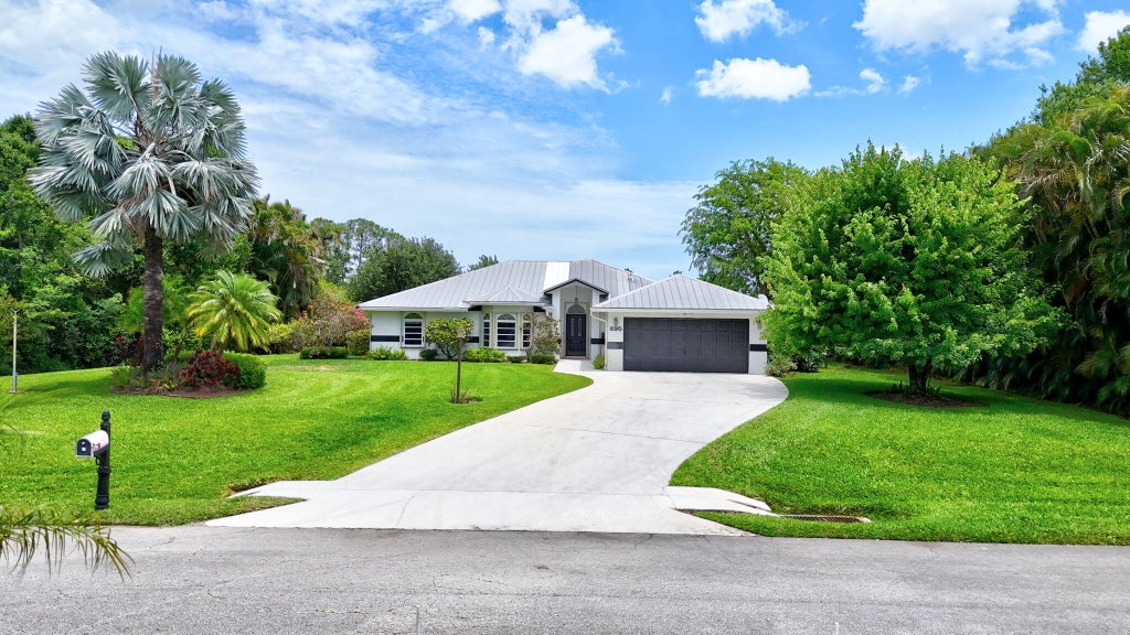 Photo of 895 SE Waterside Way, Stuart, FL 34997 (MLS # R11089657)