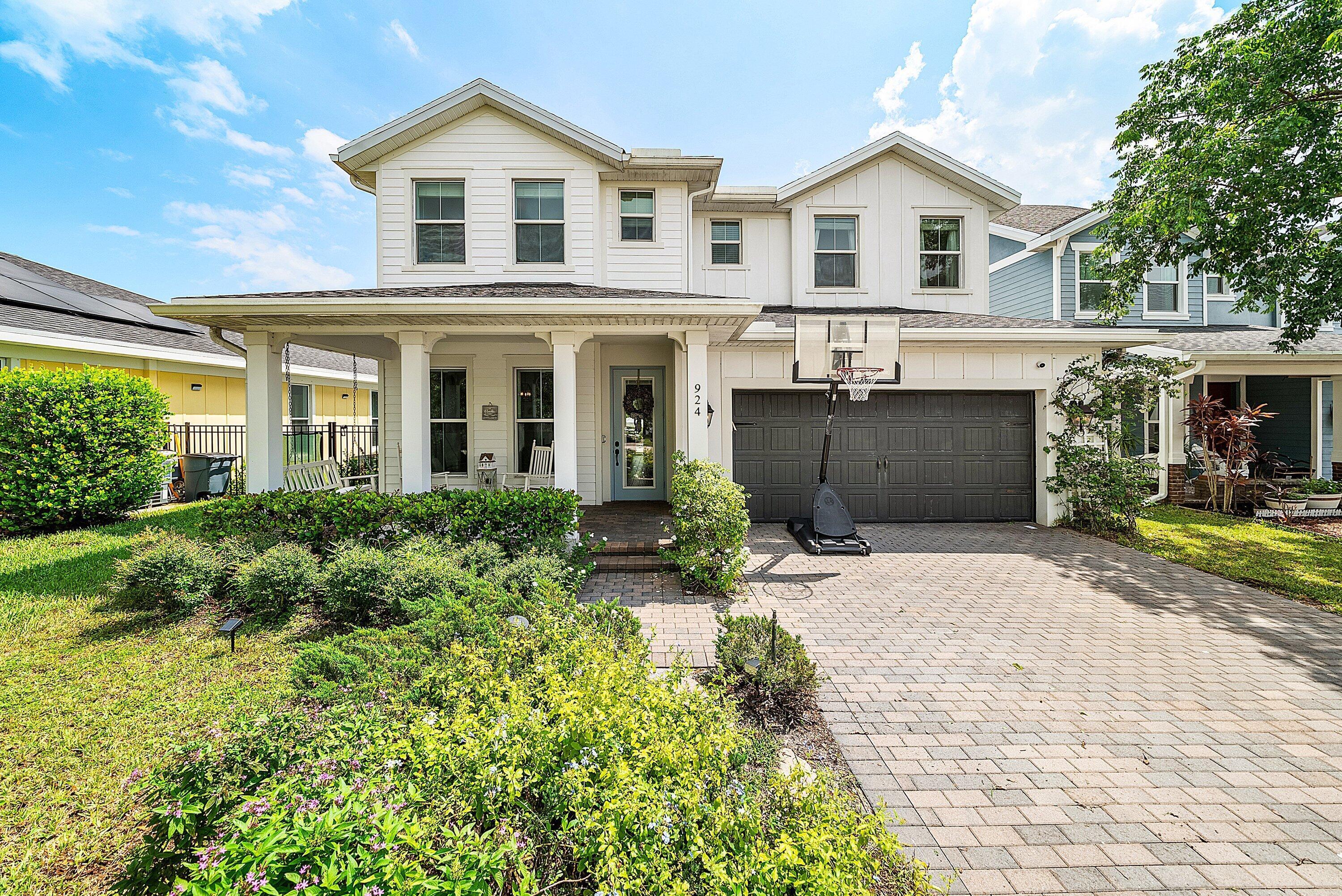 Properties 924 DEER HAVEN Drive