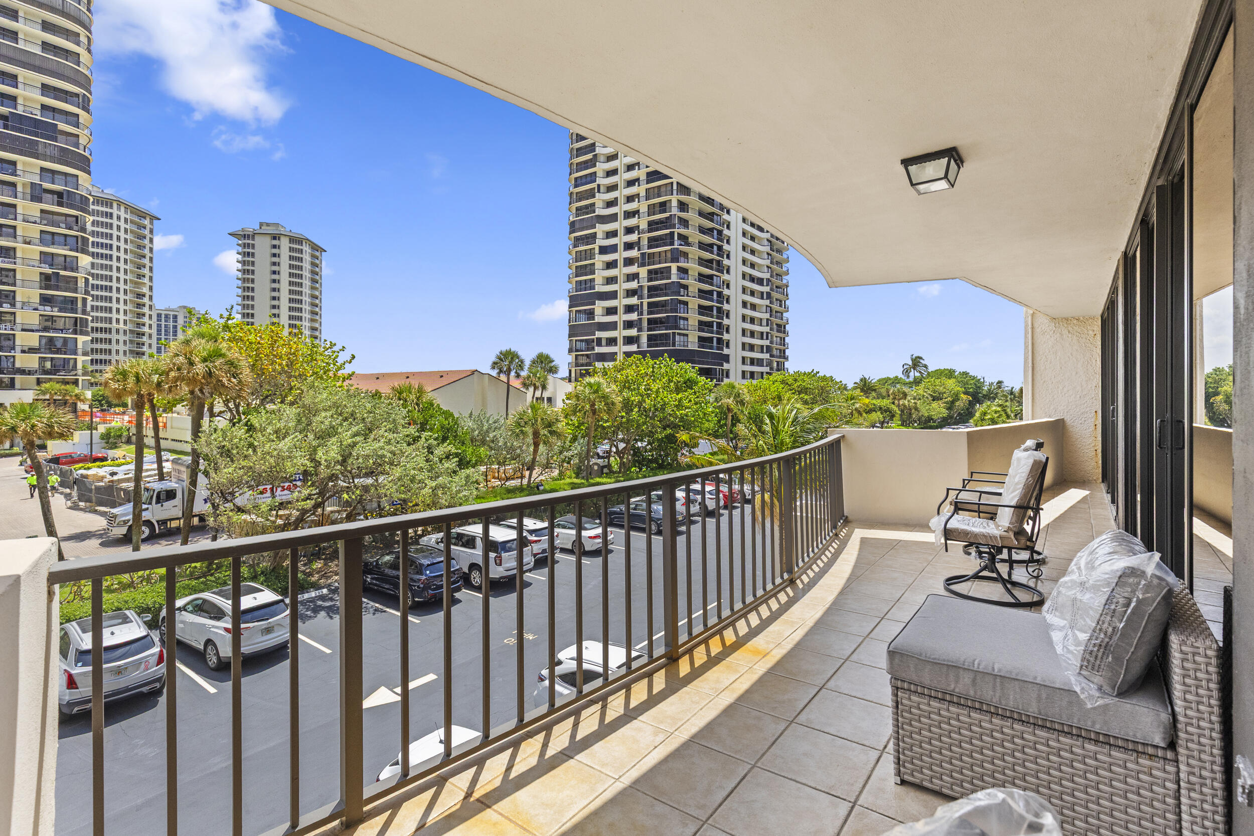 4200 N Ocean Drive 1-204