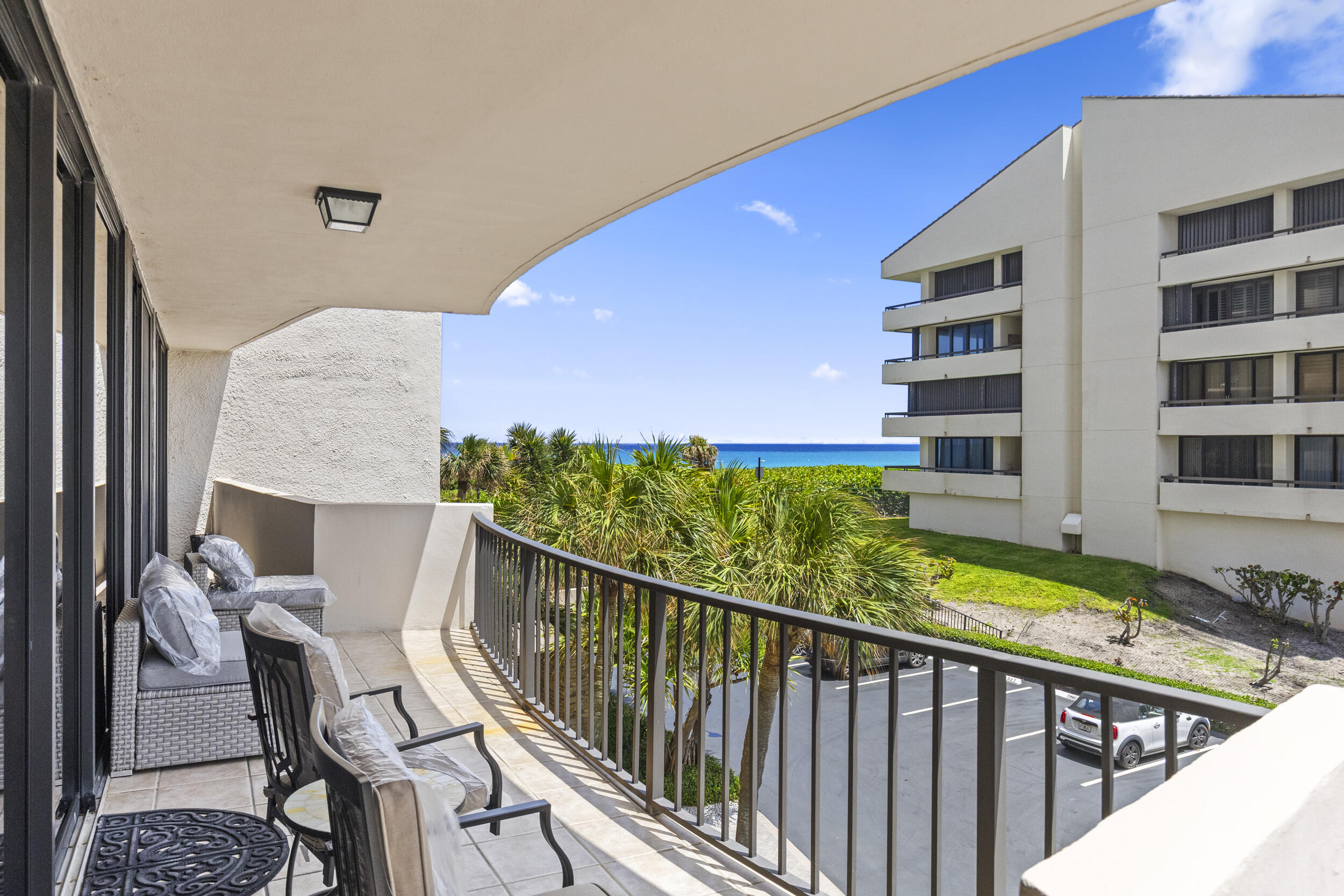 4200 N Ocean Drive 1-204