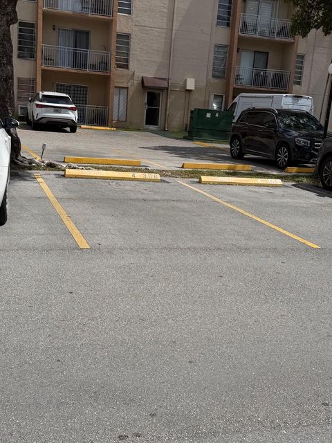 4841 NW 7th 308 Miami FL 33126