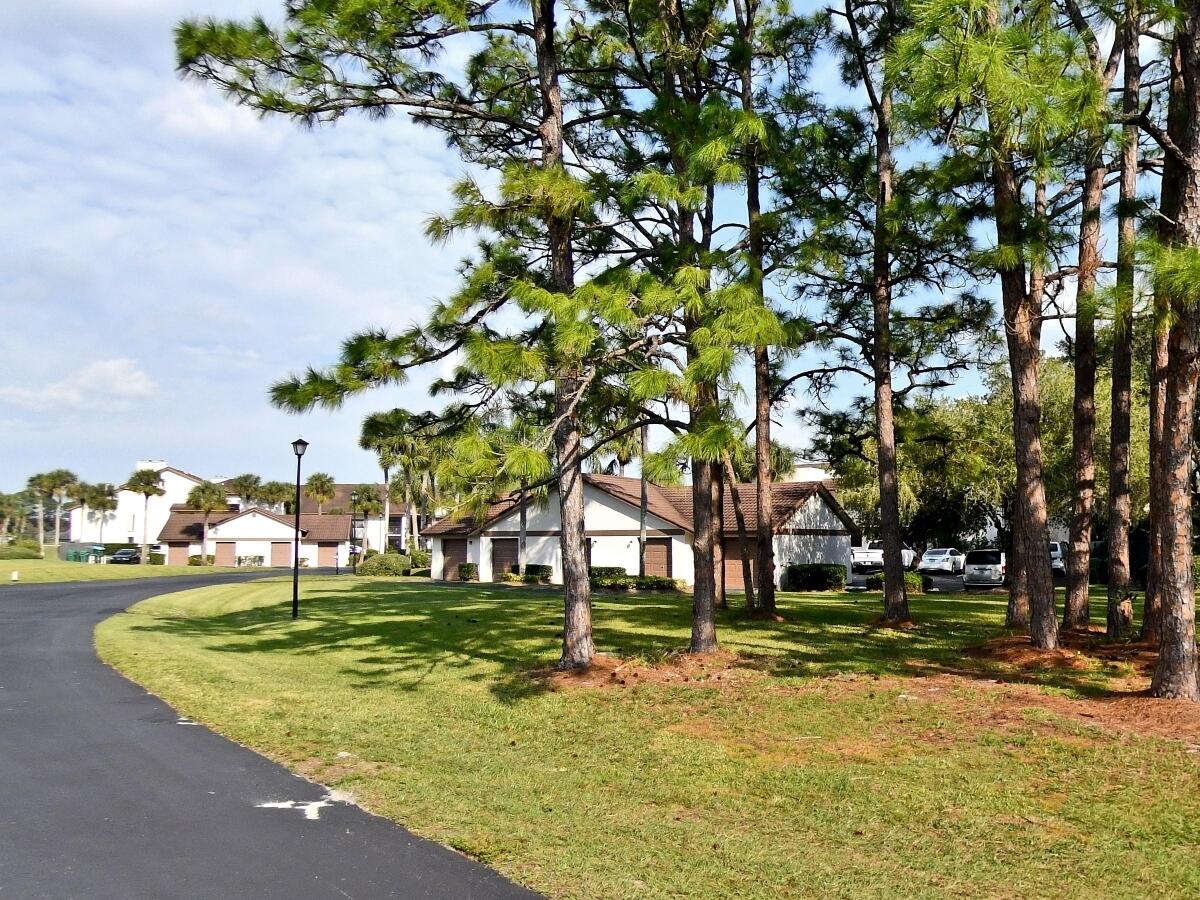 3400 TWIN LAKES Terrace 102