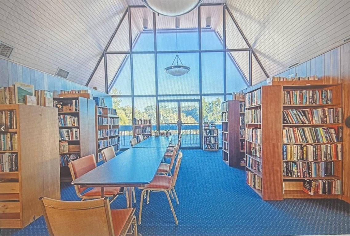 HOLIDAY SPRINGS - Residential