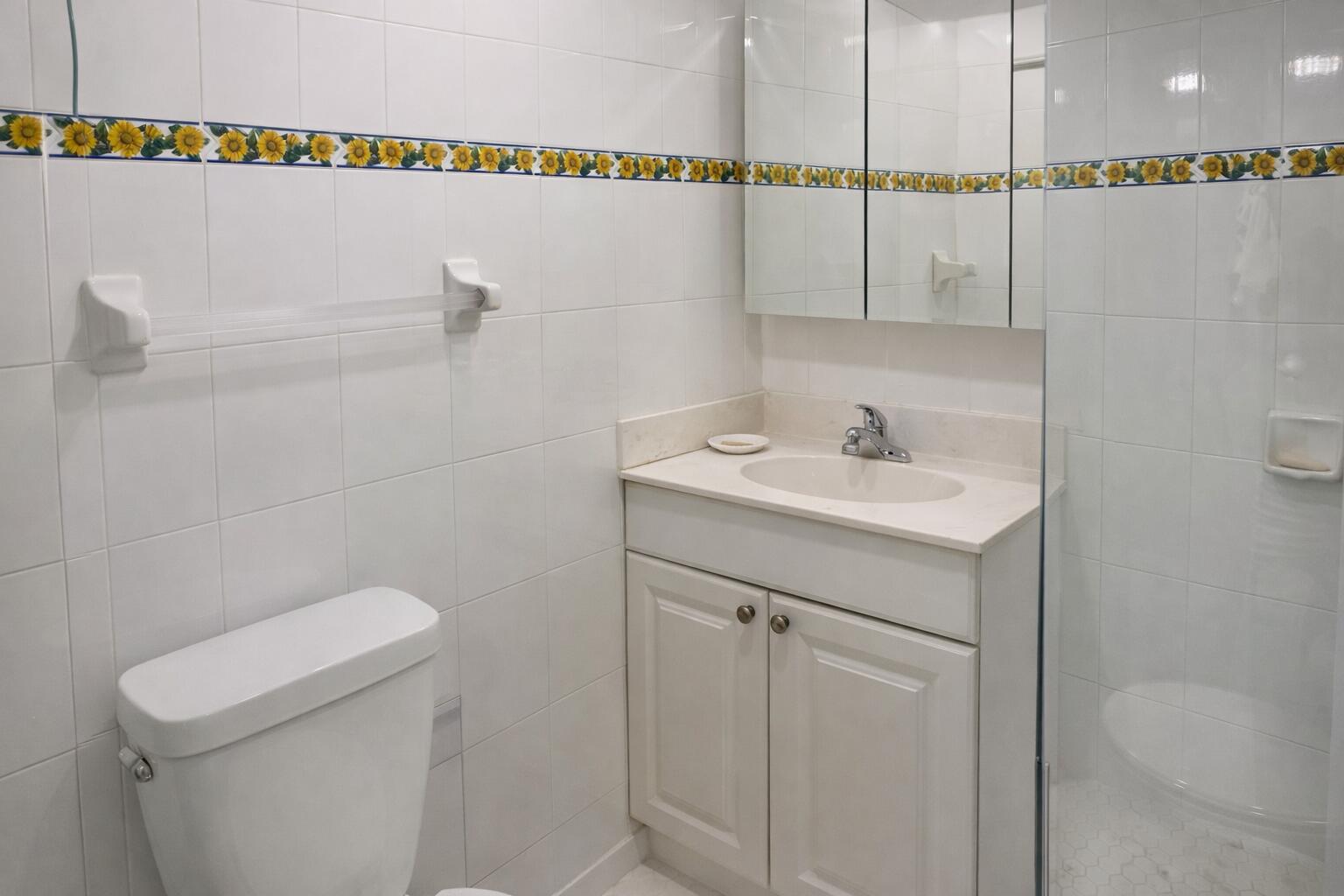 THE CARRIAGE HOUSE CONDO - Residential