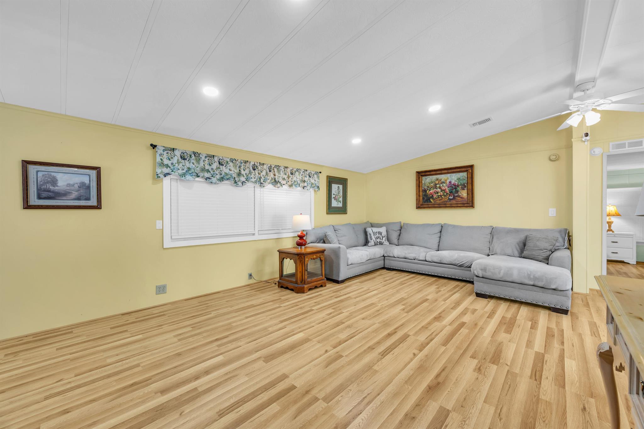 CAMBRIDGE AT HERITAGE RID - Residential