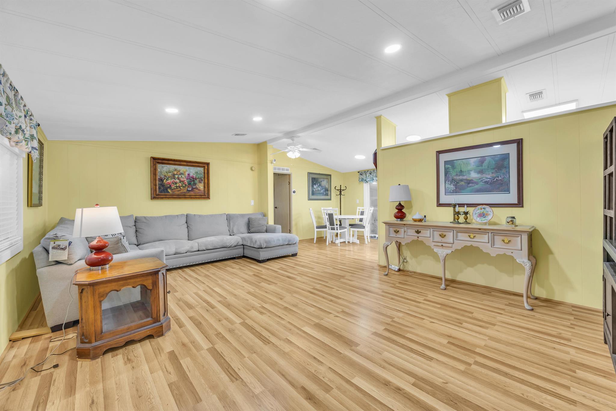 CAMBRIDGE AT HERITAGE RID - Residential