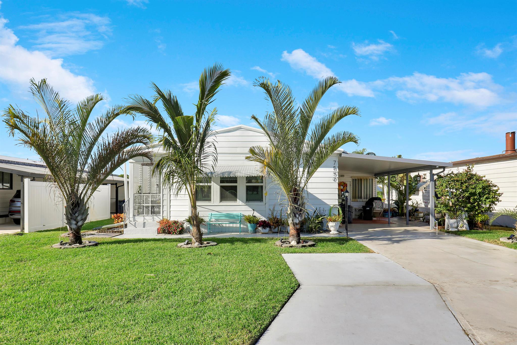 7850 SE Shenandoah Drive, Hobe Sound, FL, 33455/$260,000 1 7850 SE Shenandoah Drive