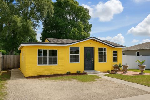 2125 NW 43rd St Miami FL 33142