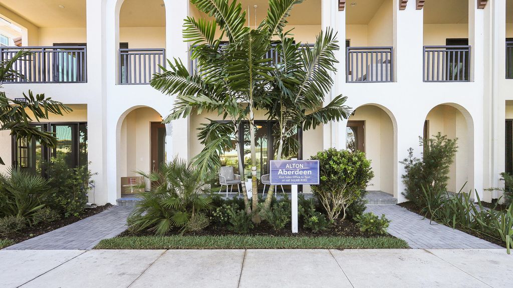 Photo of 5269 Beckman Terrace, Palm Beach Gardens, FL 33418 (MLS # R10956270)