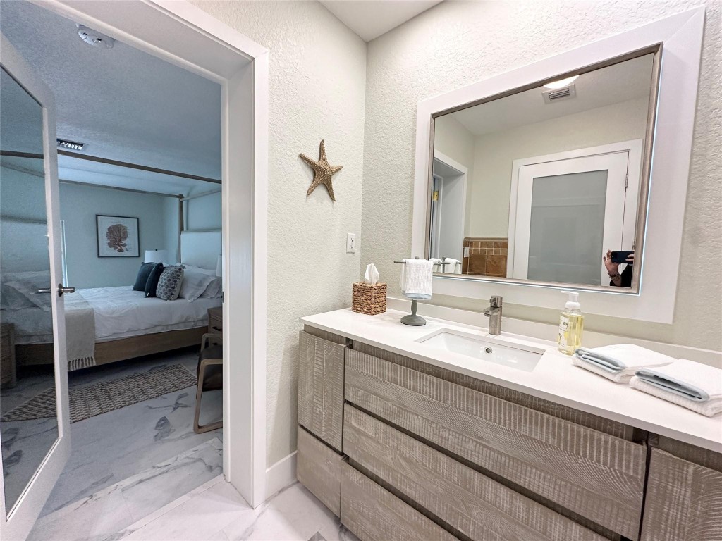 Bel-Air Isle 40-43 B - Residential Lease