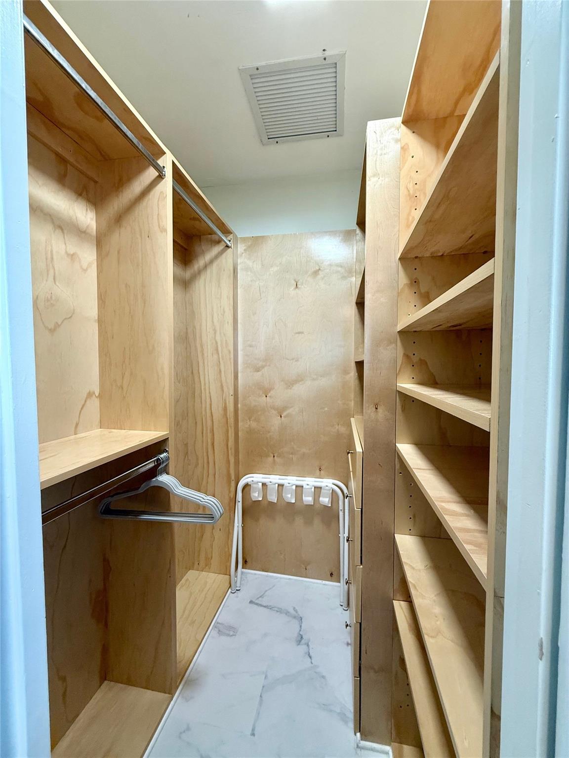 Bel-Air Isle 40-43 B - Residential Lease